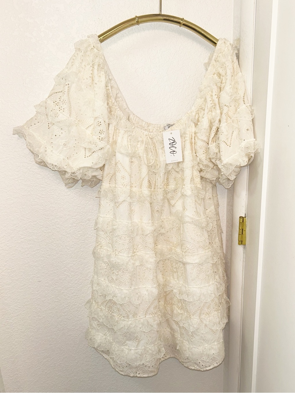 NWT ZOCO. The Romance Era Eyelet Lace Mini Dress in Ivory Puff Sleeves SZ: X-L